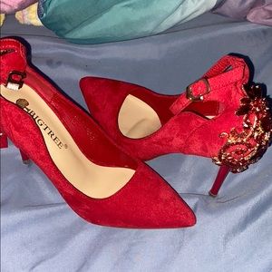 Red & Gold High Heel Prom Shoes (Never worn)
